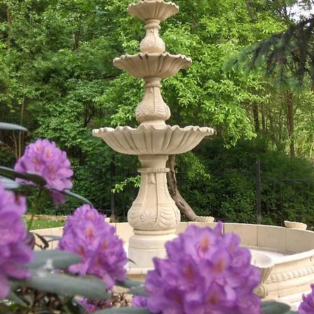 Romantic Chateau 3*