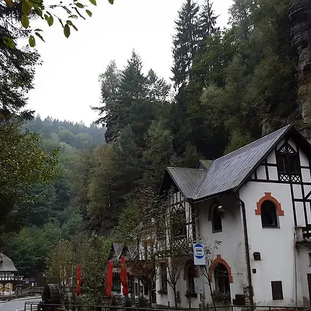 Romantic Chateau Krásná Lípa