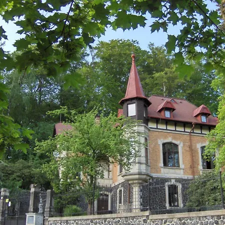 Pensjonat Romantic Chateau Krásná Lípa