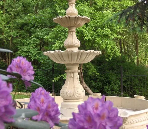 Romantic Chateau 3*