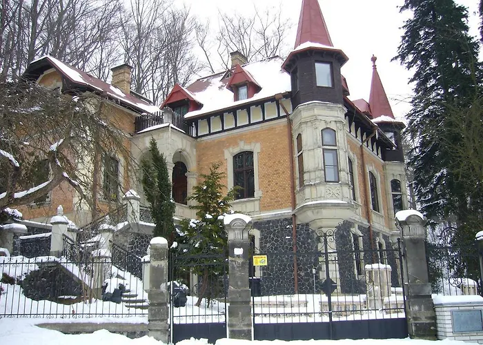 Pensionat Romantic Chateau 3*