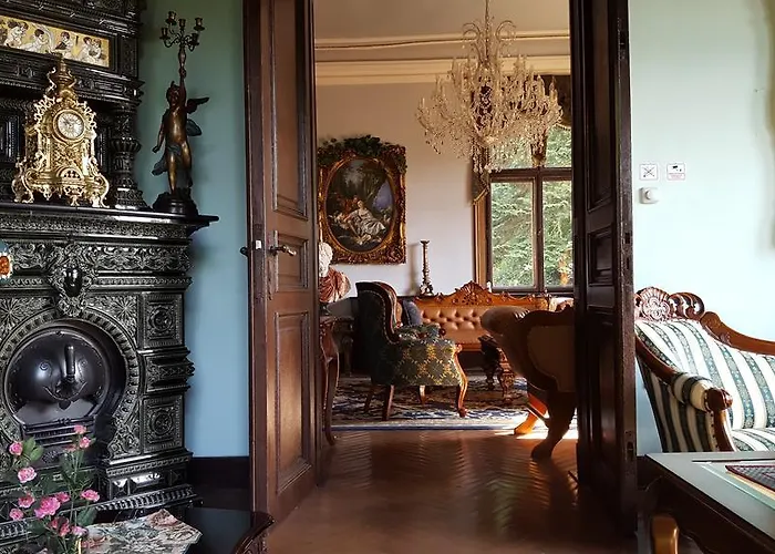 Pensionat Romantic Chateau 3*