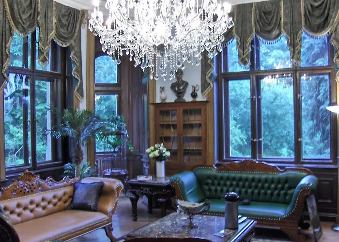Pensionat Romantic Chateau 3*